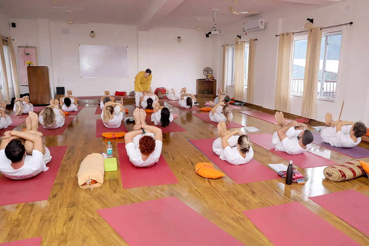 yoga school in rishikesh